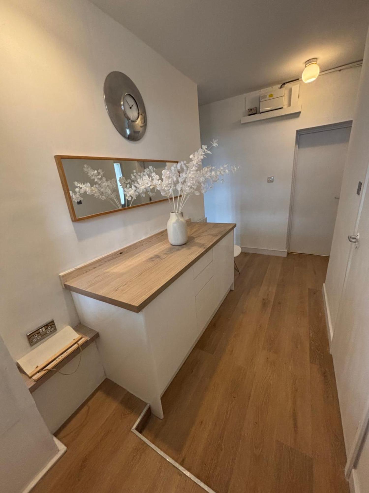 Apartment Newly Renovated 2 Bedroom In With Garden
